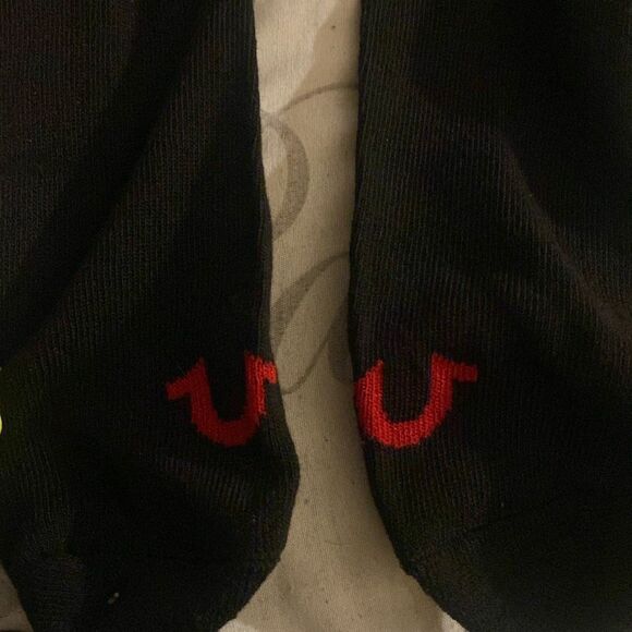 Free True Religion socks with $15 or more purchase! Or 1/6$ 2/10 - Picture 2 of 4